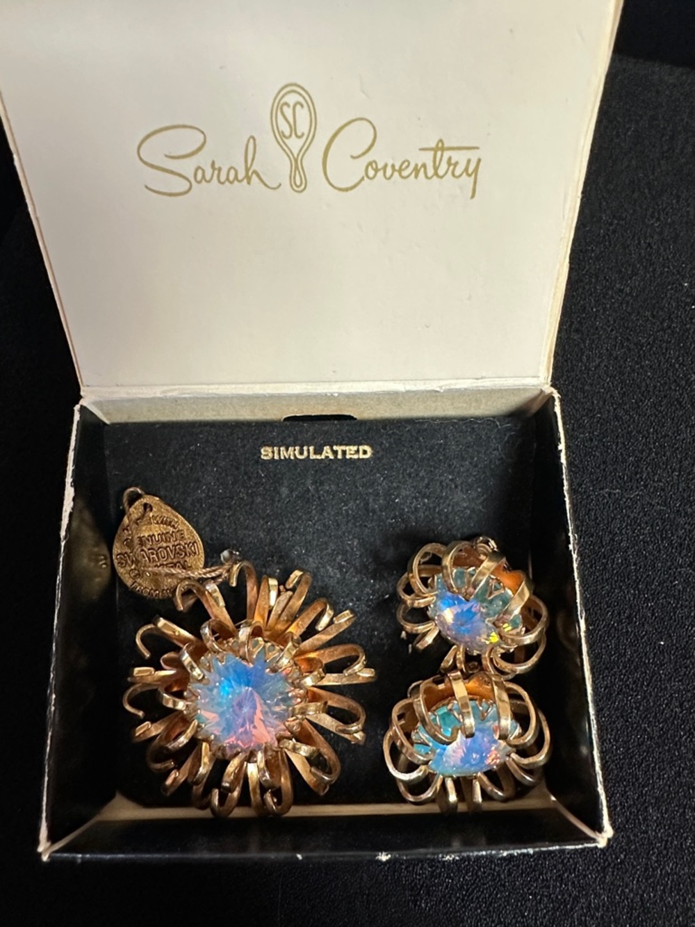 1969 Sarah Coventry Mystic Blue Brooch and Clip-On Earrings - Picture 12 of 13